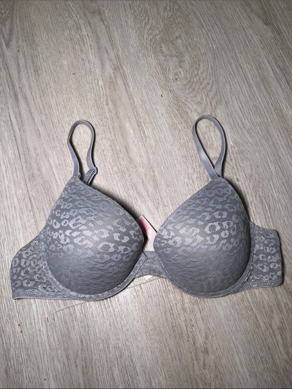 PINK Victoria's Secret Gray Leopard Lace Push-Up Bra 36B